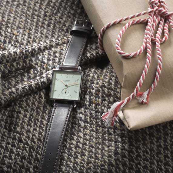 Tetra² Hasenohr 29.5 × 29.5 mm: Stainless steel & Leather - 463 Nomos Tetra 463