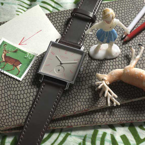 Nomos Tetra 464